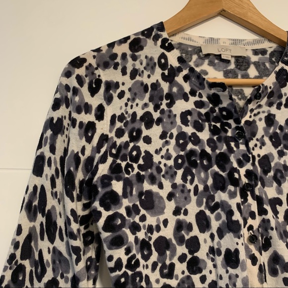 Loft, Ann Taylor | Patterned Cardigan Sweater - Picture 2 of 13